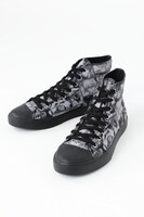 「EVASTOREオリジナル貞本義行コミックコラージュ柄スニーカー」(c)カラー