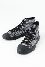 「EVASTOREオリジナル貞本義行コミックコラージュ柄スニーカー」(c)カラー