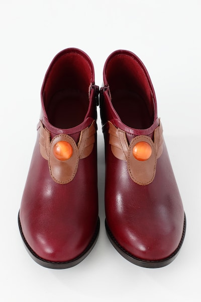 「魔法騎士レイアースショートブーツ獅堂 光モデル」(c)CLAMP・ShigatsuTsuitachi CO.,LTD./講談社