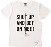 「進撃の巨人」メッセージ T シャツより【投資】。エレンの「良いから黙って全部俺に投資しろ!!!」が英訳されている。