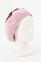 「バトルコスチュームモチーフベレー帽（ピンク）」(c)CLAMP・ShigatsuTsuitachi CO.,LTD./講談社