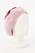 「バトルコスチュームモチーフベレー帽（ピンク）」(c)CLAMP・ShigatsuTsuitachi CO.,LTD./講談社