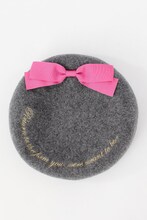 「バトルコスチュームモチーフベレー帽（グレー）」(c)CLAMP・ShigatsuTsuitachi CO.,LTD./講談社