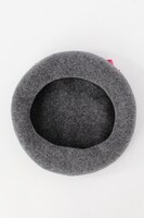 「バトルコスチュームモチーフベレー帽（グレー）」(c)CLAMP・ShigatsuTsuitachi CO.,LTD./講談社