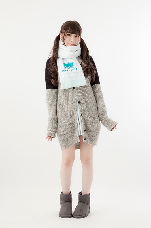 「ハイキュー!! フリースマフラー 青葉城西高校」の着用イメージ。(c)古舘春一／集英社・「ハイキュー!!」製作委員会・MBS