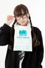 「ハイキュー!! フリースマフラー 青葉城西高校」の着用イメージ。(c)古舘春一／集英社・「ハイキュー!!」製作委員会・MBS