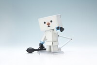 「マシーネンダンボー #005 スノーマン（よつばセット）」(c)Kow Yokoyama 2015   (c)KIYOHIKO AZUMA/YOTUBA SUTAZIO　