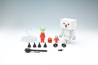 「マシーネンダンボー #005 スノーマン（よつばセット）」(c)Kow Yokoyama 2015   (c)KIYOHIKO AZUMA/YOTUBA SUTAZIO　