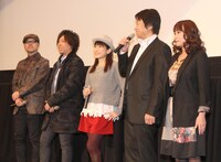 （左から）小林常夫監督、日野聡、中村千絵、井上和彦、竹内順子。
