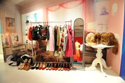 女装グッズコーナー。