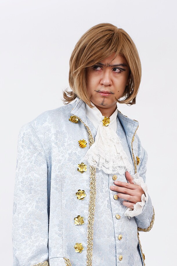 フェルゼンに扮した杉田智和。