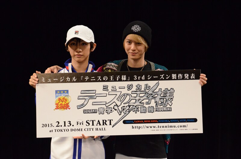 （左から）越前リョーマ役の古田一紀と、2ndシーズンでリョーマを演じた小越勇輝。