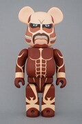 「BE@RBRICK 超大型巨人 1000％」(C) 諫山創・講談社／「進撃の巨人」製作委員会BE@RBRICK TM & (C) 2001-2014MEDICOM TOY CORPORATION. All rights reserved.