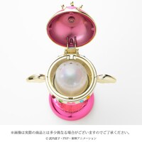 「美少女戦士セーラームーン レインボームーンカリス ルームフレグランス」 (C)武内直子・PNP・東映アニメーション　(C)Naoko Takeuchi