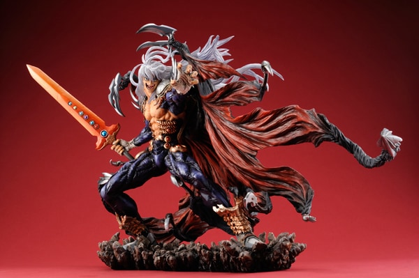 ダーク・シュナイダーのフィギュア。(c)Kazushi Hagiwara/SHUEISHA