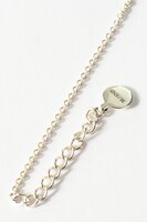 「妖狐×僕SS」青鬼院蜻蛉モデルのネックレス。 (c)Cocoa Fujiwara/SQUARE ENIX