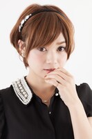 「妖狐×僕SS」青鬼院蜻蛉モデルのネックレス。 (c)Cocoa Fujiwara/SQUARE ENIX