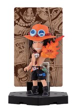 E賞：カードスタンドフィギュアの1種。(c)尾田栄一郎／集英社・フジテレビ・東映アニメーション