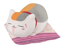 A賞「ニャンコ先生ぬいぐるみ」(c)緑川ゆき・白泉社／「夏目友人帳」製作委員会