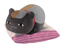 B賞「黒ニャンコぬいぐるみ」(c)緑川ゆき・白泉社／「夏目友人帳」製作委員会