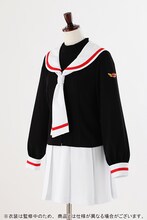 「友枝小学校制服（女子冬服）」(c)CLAMP・ST・講談社/NHK・NEP