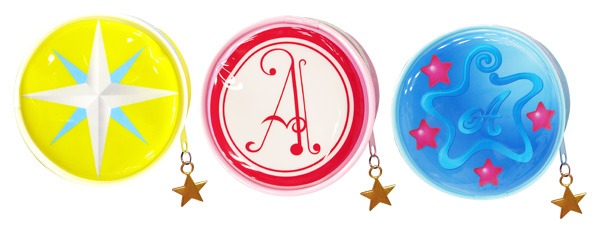 プライズ景品「ひみつのアッコちゃん ひみつのコンパクトポーチ」(c)赤塚不二夫・東映アニメーション