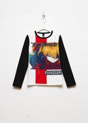 「『アスカ』プリントTシャツ」写真はメンズの黒。(c)カラー