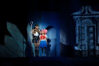 「美少女戦士セーラームーン ～Petite Etrangere～」上海公演初日の様子。（C）武内直子・PNP／ミュージカル「美少女戦士セーラームーン」製作委員会2014