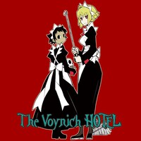 「ヴォイニッチホテル」トートバッグ（レッド）の絵柄。