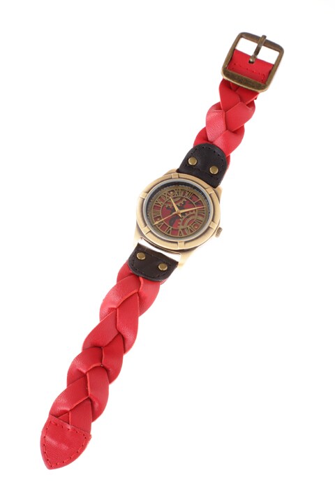 「鋼の錬金術師」腕時計、赤いベルトはエドの三つ編みをイメージ