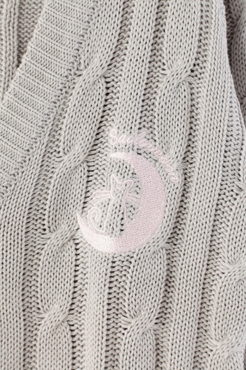 「ケーブルVカーディガン」（グレー） (c)武内直子・PNP・講談社・東映アニメーション