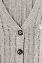 「ケーブルVカーディガン」（グレー） (c)武内直子・PNP・講談社・東映アニメーション