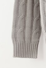 「ケーブルVカーディガン」（グレー） (c)武内直子・PNP・講談社・東映アニメーション