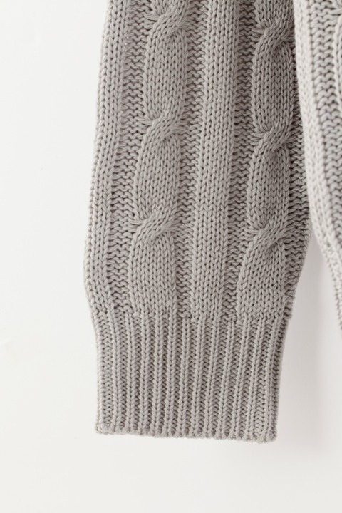 「ケーブルVカーディガン」（グレー） (c)武内直子・PNP・講談社・東映アニメーション