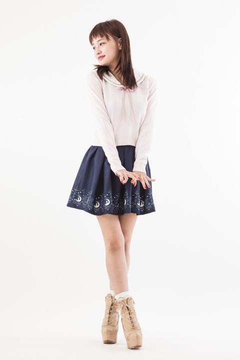 美少女戦士セーラームーンCrystal×Tralalaコラボアイテムのコーディネート例。 (c)武内直子・PNP・講談社・東映アニメーション