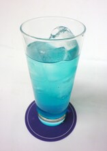 ドリンク「イオナ」(c)Ark Performance／少年画報社・アルペジオパートナーズ