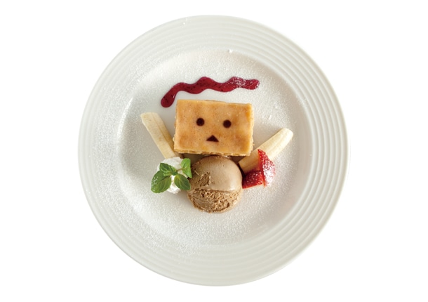「よつばとダンボーカフェ」で提供される「ダンボープレート（ミルフィーユver）」。(c)KIYOHIKO AZUMA/YOTUBA SUTAZIO
