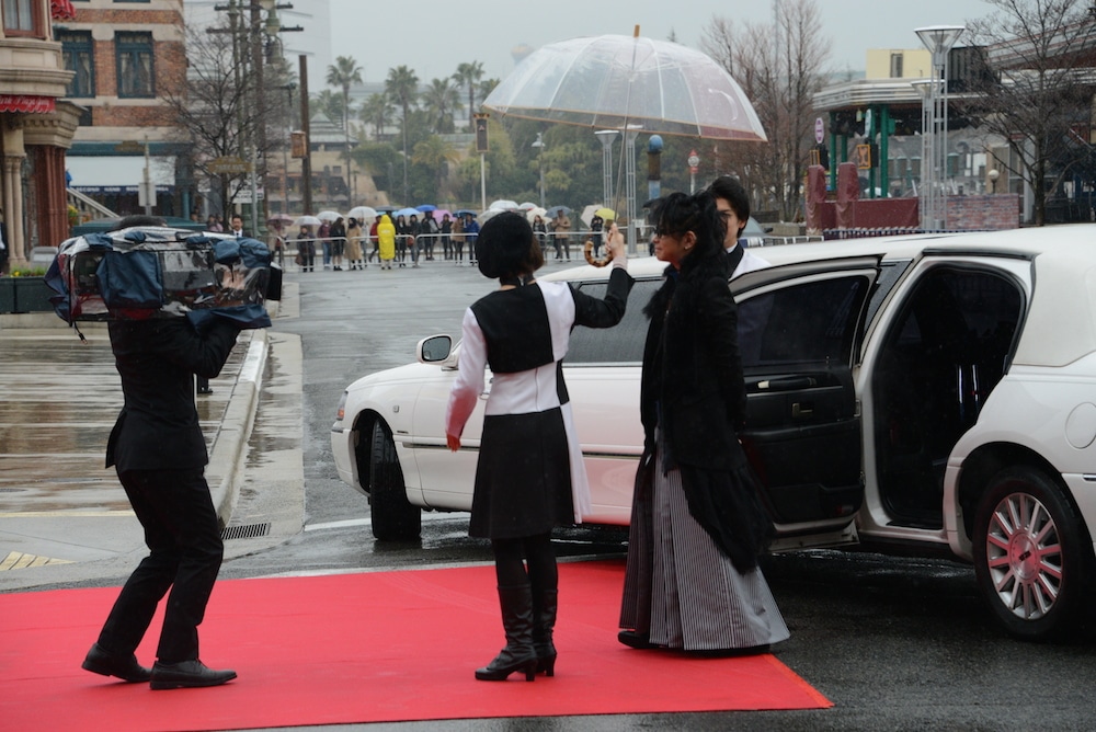 今週の人気画像8位は「袴姿のHYDE、USJ『クールジャパン』イベントに光臨」より、袴姿で現れたHYDE。