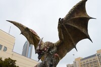 「モンスターハンター」の等身大セルレギオス。
