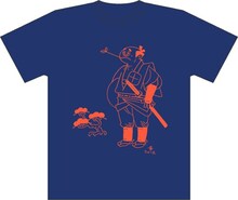 山田参助のイラストを使用したTシャツ「渡世人くん」。画像はネイビー。