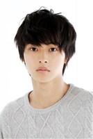 寺坂利太役を演じる山崎賢人。