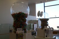 2F「みんなのひろば」(c)Fujiko-Pro