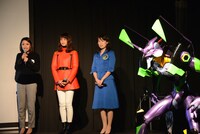 記者会見の様子。