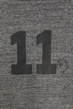 「月島蛍モデルパーカー」(c)古舘春一／集英社・「ハイキュー!!」製作委員会・MBS