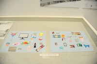 阿部共実「ちーちゃんはちょっと足りない」の展示風景。