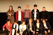 (上段左から)金城真護役の郷本直也、黒田雪成役の秋元龍太朗、福富寿一役の滝川英治、御堂筋翔役の村田充、西田シャトナー。(下段左から)鳴子章吉役の鳥越裕貴、泉田塔一郎役の河原田巧也、真波山岳役の植田圭輔、荒北靖友役の鈴木拡樹、東堂尽八役の北村諒、新開隼人役の宮崎秋人。