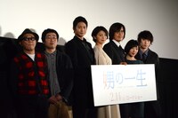 （左から）廣木隆一監督、前野朋哉、向井理、榮倉奈々、豊川悦司、安藤サクラ、落合モトキ。