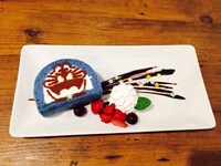 カフェメニュー「流星ドラロール」 (c)藤子プロ・小学館・テレビ朝日・シンエイ・ADK  (c)藤子プロ・小学館・テレビ朝日・シンエイ・ADK 2015