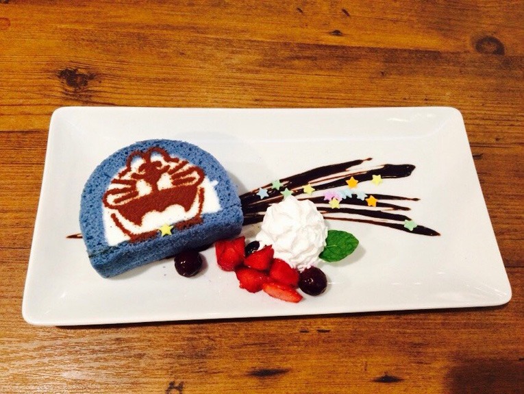 カフェメニュー「流星ドラロール」 (c)藤子プロ・小学館・テレビ朝日・シンエイ・ADK  (c)藤子プロ・小学館・テレビ朝日・シンエイ・ADK 2015