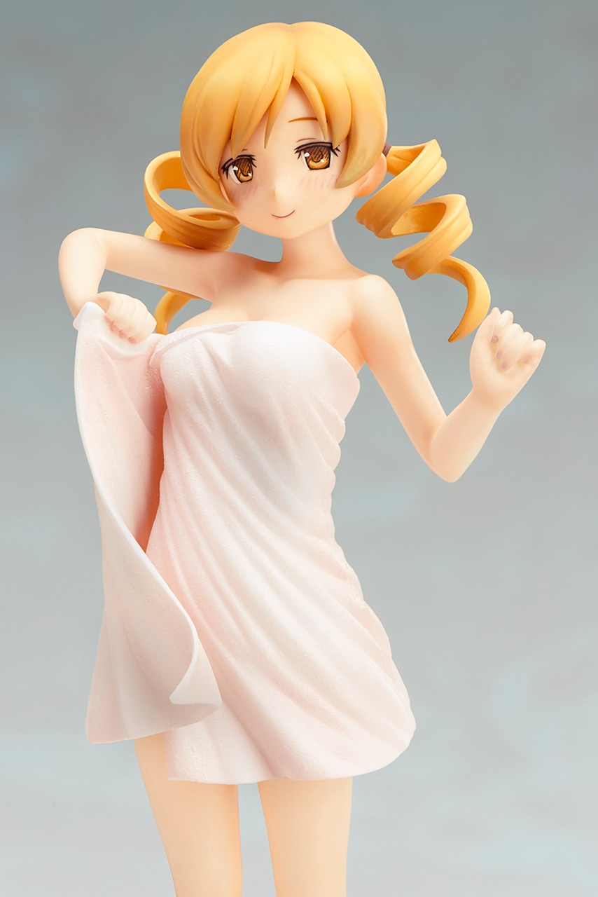 「巴マミ バスタオルver.」の正面アップ。(c)Magica Quartet/Aniplex・Madoka Movie Project Rebellion
